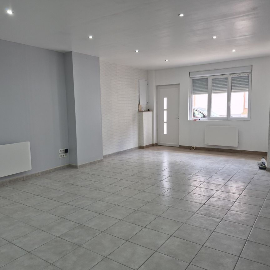 Location Appartement 4 pièces 127m² HARNES 62440 - Photo 1
