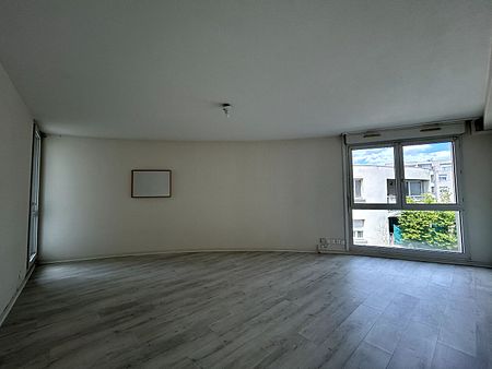 Apartment - Photo 2