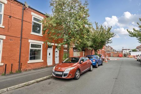 2 bedroom terraced house to rent - Photo 2