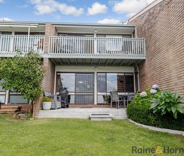 FURNISHED TWO BEDROOM TOWNHOUSE WITH OCEAN VIEWS - Photo 6