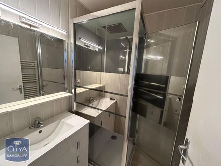 Location Appartement 2 pièces 50m² CHAMALIERES 63400 - Photo 3