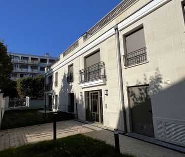 Location Appartement 1 pièce 28m² ST MAUR DES FOSSES 94100 - Photo 2