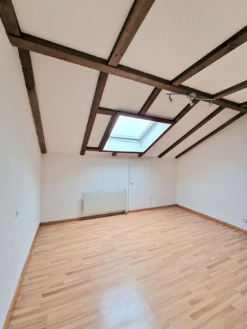 "Charmante Dachwohnung zu vermieten!" - Photo 3