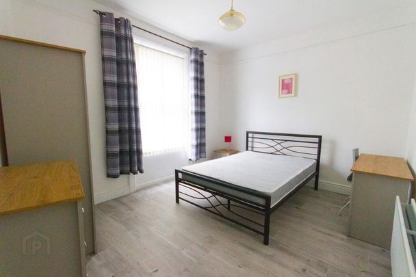 STUDENT ACCOMMODATION, 4 College Terrace, Derry/Londonderry, BT48 7NZ - Photo 1