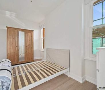 2 bedroom property to rent in London - Photo 3