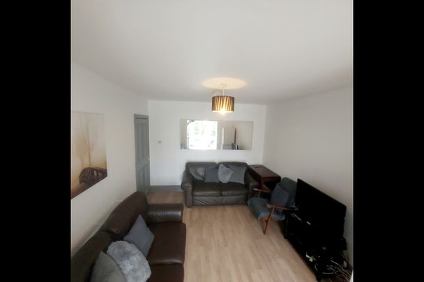 5 Bed Terraced House, Seventh Avenue, BS7 - Photo 1