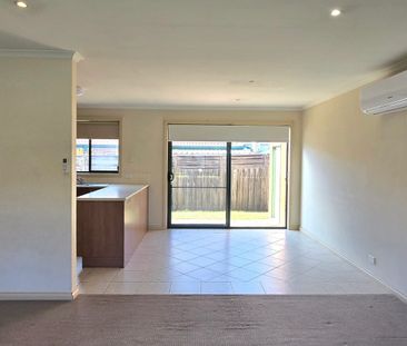 Neat 2 Bedroom Unit - Photo 1