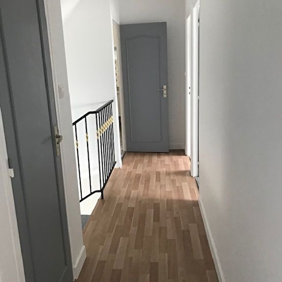 Location maison à Landivisiau, 6 pièces 110.9m² - Photo 1