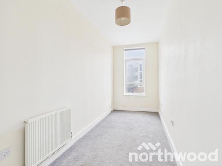 2 bedroom flat to rent - Photo 3