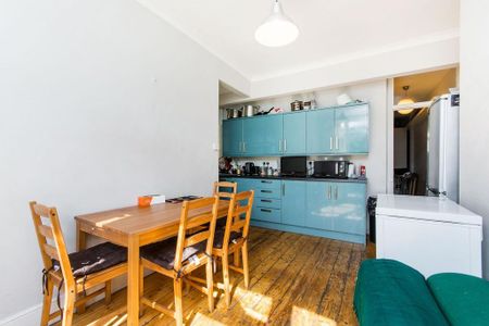 2 bedroom maisonette to rent - Photo 2