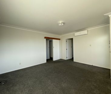 Cosy in Opaheke - Photo 3