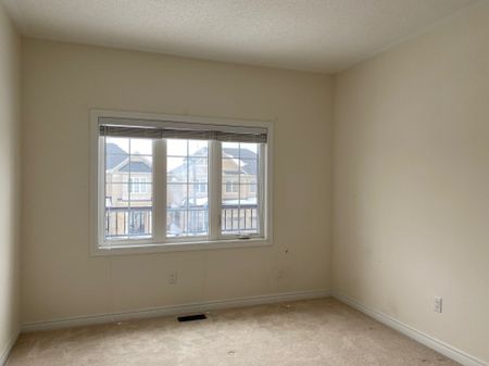 For Lease - 19 Hancock Street, Aurora, Ontario - Photo 4