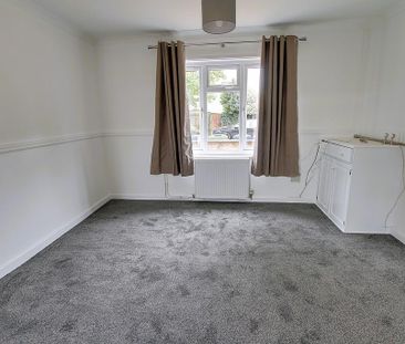 3 bedroom end of terrace house to rent - Photo 3