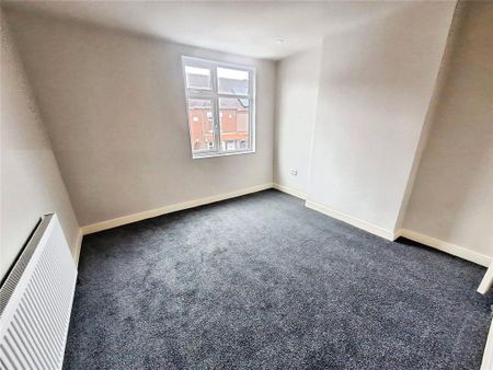 3 bedroom end of terrace house to rent - Photo 3