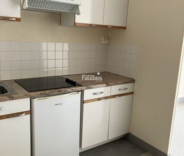 Location Appartement 1 pièce 27m² COUTANCES 50200 - Photo 3