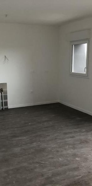 Location Appartement 3 pièces 65m² MONTIVILLIERS 76290 - Photo 1