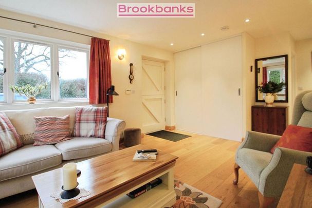 1 bedroom barn conversion to rent - Photo 1