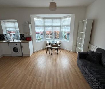 1 bedroom flat to rent - Photo 4