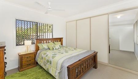10 Seldon Place KIRWAN QLD 4817 - Photo 2