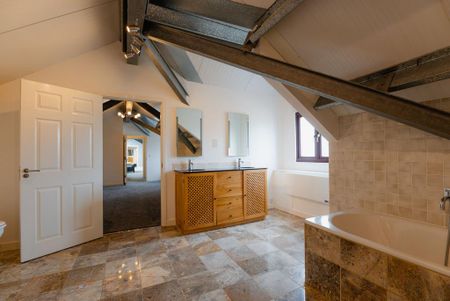 3 bedroom property to rent - Photo 2