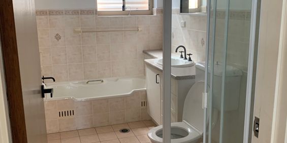 East Gosford - Photo 3