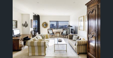 Luxury living with views and style - Photo 4