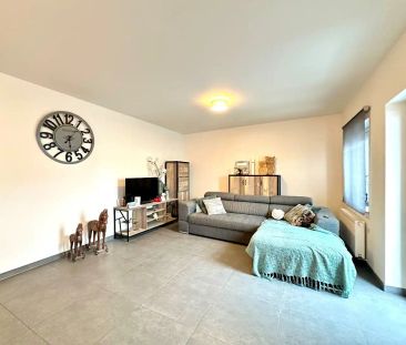 Ruim en energiezuinig appartement met terras in het centrum van Ton... - Photo 1