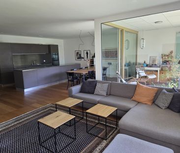 Charmante möblierte 3.5 Zimmer-Wohnung mit Dachterrasse im Herzen von Luzern - Photo 2
