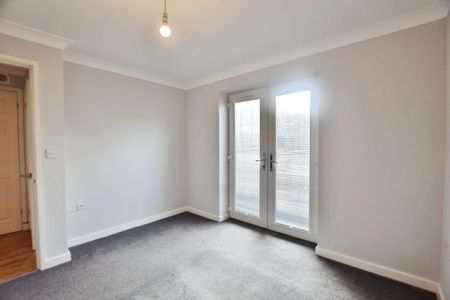 1 bedroom Flat To Let - Photo 4