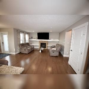 Emerald Hills Fully Finished Family Home For Rent Sherwood Park - Photo 4