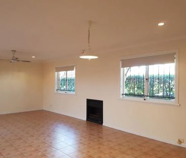 Charming & Affordable Townhouse in the Heart of New Farm - Photo 4