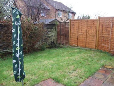 3 bedroom semi-detached house to rent - Photo 3