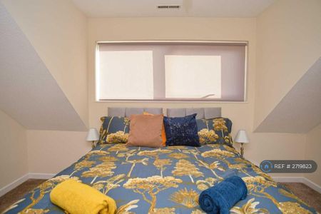 2 bedroom terraced house to rent - Photo 4