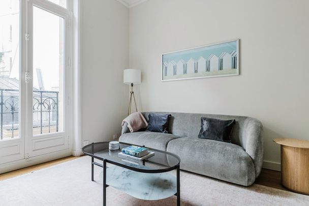 rue de Grenelle - Photo 1