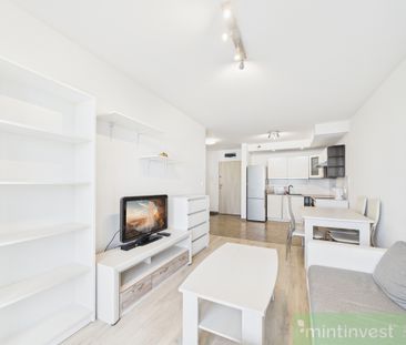 Dwa pokoje z garażem na strzeżonym osiedlu - Zdjęcie 4