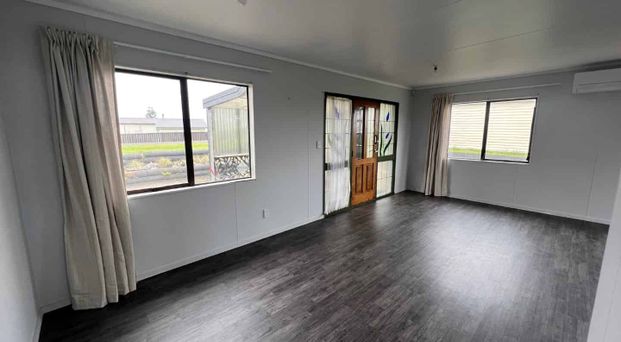 3 Bedroom Maketu - Photo 1