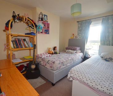 2 bedroom semi-detached house to rent - Photo 5
