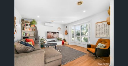 Stunning fully renovated two bedroom unit in quiet location. - Photo 2