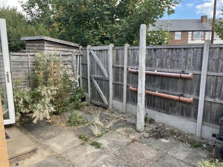 1 bedroom bungalow to rent - Photo 2