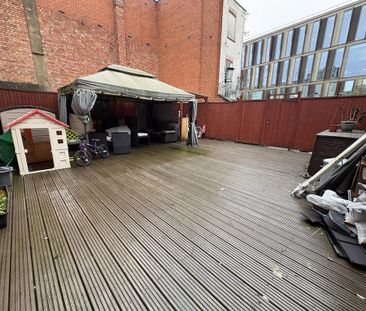 2 bedroom flat to rent - Photo 2