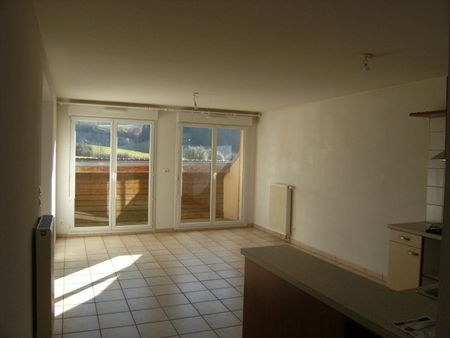 Location Appartement 3 pièces 74m² - Photo 2