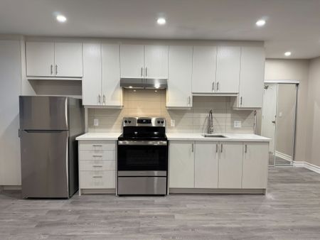 For Lease - 40 Torbolton Drive Unit# 2, Toronto, Ontario - Photo 4