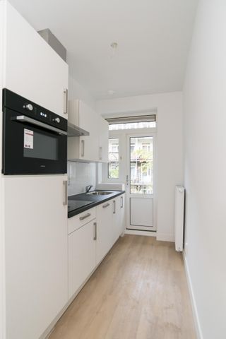Te huur: Appartement Nickeriestraat 46 1 in Amsterdam - Photo 2