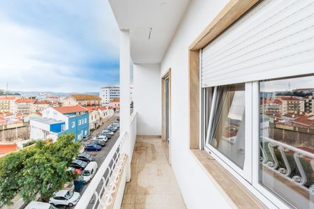 APARTAMENTO T2 TOTALMENTE REMODELADO NA AJUDA SEM MÓVEIS - Photo 3