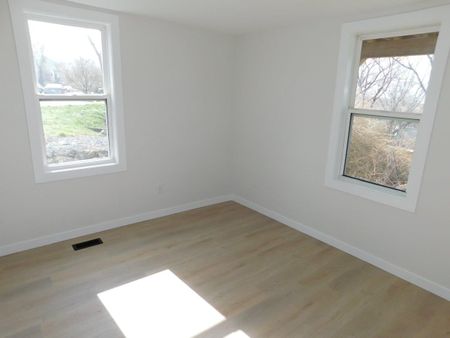 FOR RENT – 3 Silvers Road, Dartmouth, Nova Scotia - Photo 2