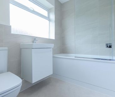 3 bedroom detached bungalow to rent - Photo 4
