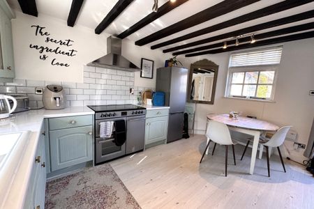 Howell Hill Close - Photo 5