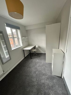 1 bed Shared House for Rent - Photo 1