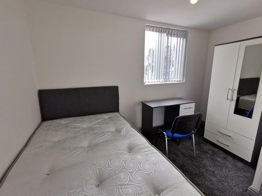 4 bedroom detached house to rent - Photo 1