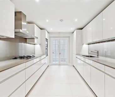 3 bedroom terraced house to rent - Photo 3